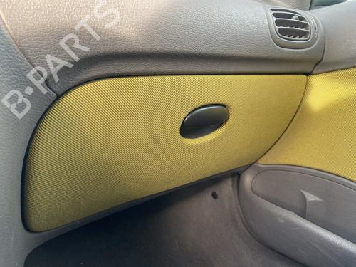 Used Glove box PEUGEOT 206 Hatchback (2A/C) 1.4 i (75 hp) 30299839