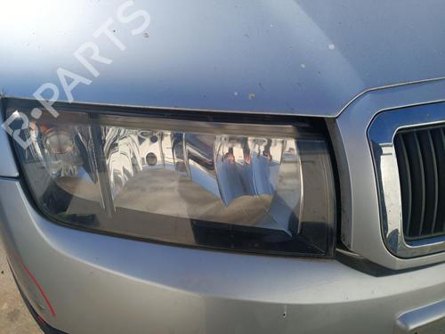 Højre forlygte SKODA FABIA I Combi (6Y5) 1.4 16V (75 hp) 27124322