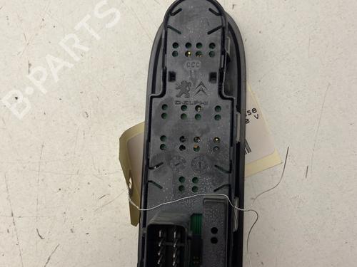 Used Left front window switch Left front window switch 33849824 33849824