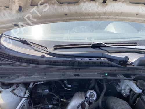 Used Front windshield wiper arm HYUNDAI ix35 (LM, EL, ELH) 1.7 CRDi (116 hp) 27114555