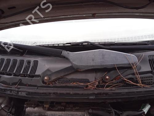 Used Front windshield wiper arm NISSAN ALMERA TINO (V10) 2.2 dCi (115 hp) 27136903