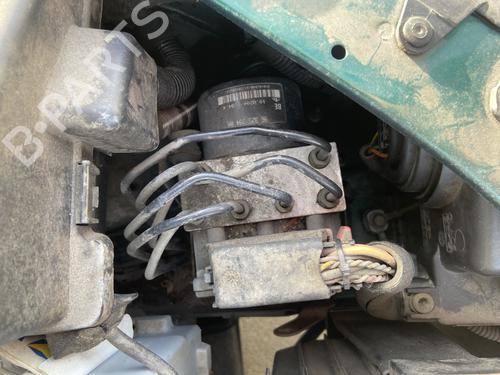 ABS Bremseaggregat PEUGEOT 206 Hatchback (2A/C) 1.4 i (75 hp) 30299883