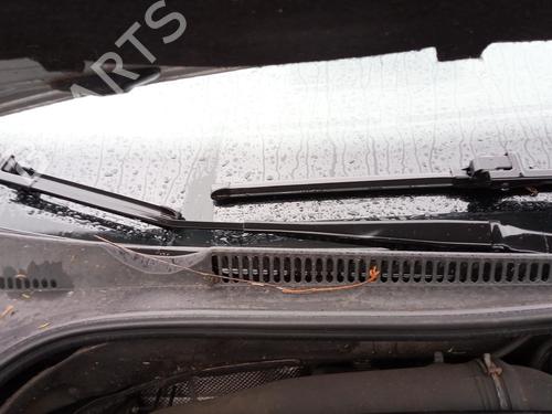 Used Front windshield wiper arm VW GOLF V (1K1) 2.0 TDI (170 hp) 27100700