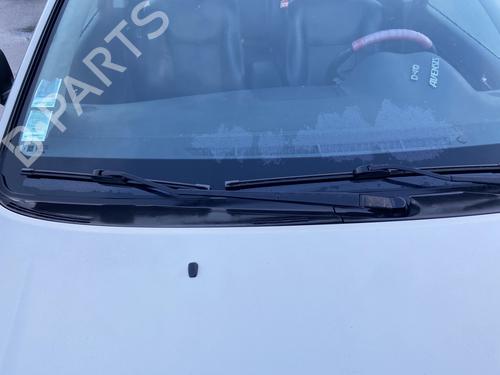 Used Front windshield wiper arm TOYOTA AVENSIS (_T25_) 2.2 D-CAT (ADT251_, ADT251R) (177 hp) 32135705
