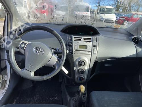 Used Heater resistor TOYOTA YARIS (_P9_) 1.4 D-4D (NLP90_, NLP90R) (90 hp) 31953448