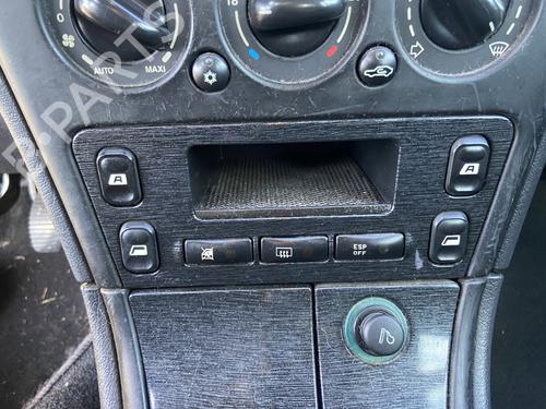 Used Left front window switch Left front window switch CITROËN XSARA Break (N2) 2.0 HDI 90 (90 hp) 32438507 32438507