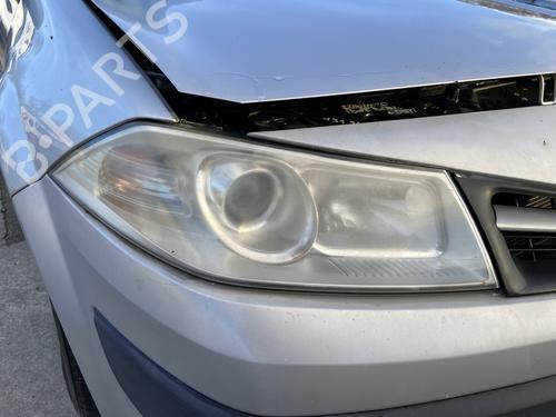 Used Right headlight RENAULT MEGANE II (BM0/1_, CM0/1_) 1.5 dCi (BM1E, CM1E) (106 hp) 31953463
