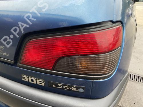 Used Right taillight PEUGEOT 306 Hatchback (7A, 7C, N3, N5) 1.4 (75 hp) 29176300