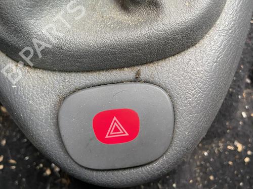 Advarselsbryter Advarselsbryter RENAULT CLIO II (BB_, CB_) 1.6 (B/CB0D, BB00) (90 hp) 33570088 33570088