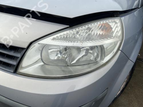 Used Left headlight RENAULT SCÉNIC II (JM0/1_) 1.9 dCi (JM0G, JM12, JM1G, JM2C) (120 hp) 30359555