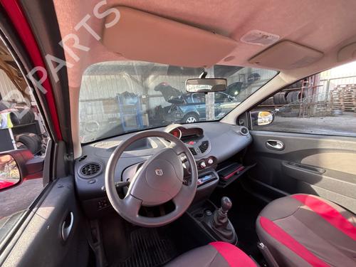 Used Right front window switch Right front window switch RENAULT TWINGO II (CN0_) 1.2 16V (CN04, CN0B) (75 hp) 39970477 39970477