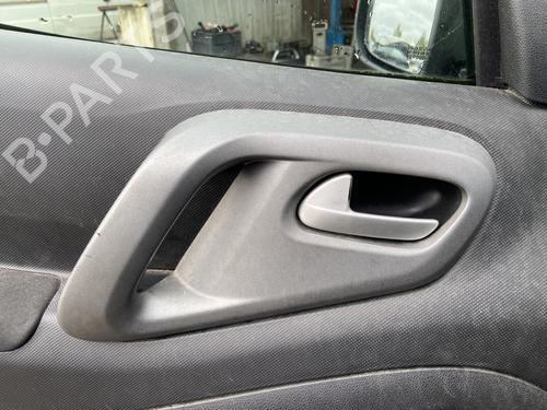Used Front left interior door handle PEUGEOT PARTNER Tepee 1.2 THP (110 hp) 29847654
