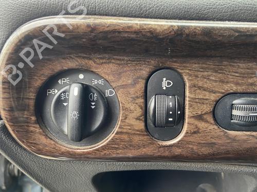 Used Headlight switch FORD MONDEO II Turnier (BNP) 2.0 i (131 hp) 32425701