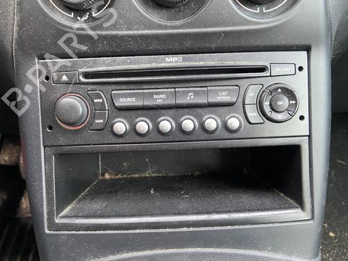 Used Radio Radio CITROËN C3 Picasso (SH_) 1.6 HDi (90 hp) 33016102 33016102
