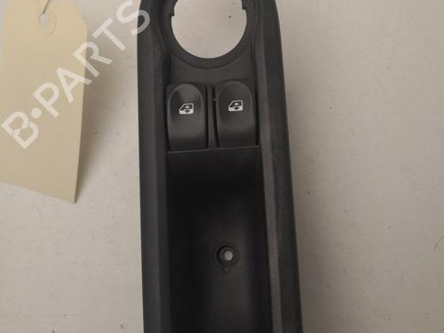 Used Left front window switch Left front window switch RENAULT CLIO III (BR0/1, CR0/1) 1.5 dCi (BR17, CR17) (86 hp) 30061045 30061045