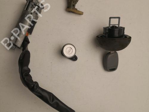 ignition-barrel-renault-twingo-i-c06_-1993-1994-1995-1996-1997-1998-1999-2000-2001-2002-2003-2004-2005-2006-2007-2008-2009-2010-2011-2012-30462098 main image