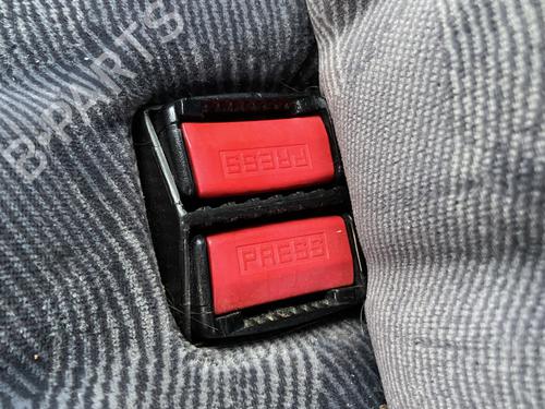 Engache cinturón Engache cinturón RENAULT CLIO II (BB_, CB_) 1.6 (B/CB0D, BB00) (90 hp) 33570081 33570081