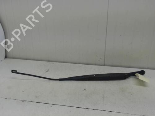 Used Front windshield wiper arm HYUNDAI SANTA FÉ I (SM) 2.0 CRDi (113 hp) 27116167