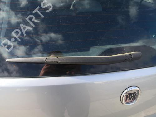 Used Rear wiper motor FIAT GRANDE PUNTO (199_) 1.3 D Multijet (75 hp) 27132008