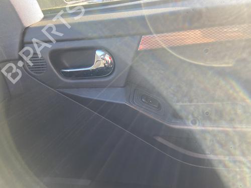 Used Front right interior door handle OPEL MERIVA A MPV (X03) 1.3 CDTI (E75) (75 hp) 29639792