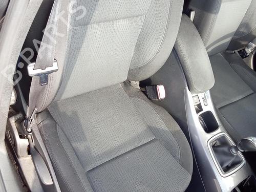 Used Right front seat RENAULT LAGUNA III (BT0/1) 1.5 dCi (BT00, BT0A, BT0T, BT1J) (110 hp) 27140881