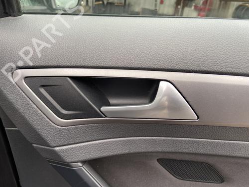 Maneta interior trasera derecha VW GOLF VII (5G1, BQ1, BE1, BE2) 1.6 TDI (105 hp) 32025114