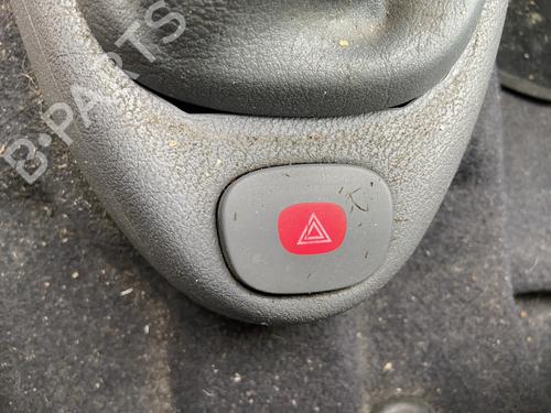 Used Warning switch Warning switch RENAULT CLIO II (BB_, CB_) 1.2 (BB0A, BB0F, BB10, BB1K, BB28, BB2D, BB2H, CB0A,... (58 hp) 33044657 33044657