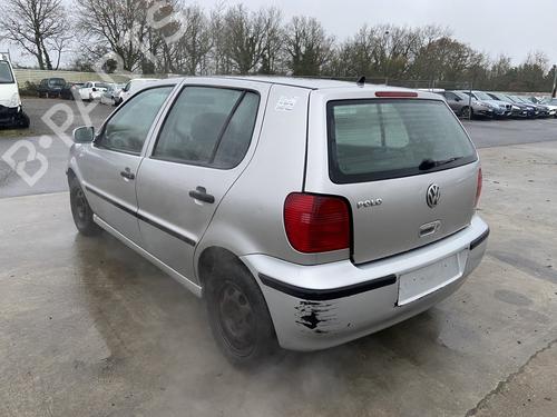 Venstre fortil udvendigt håndtag VW POLO (6N2) 1.4 | BP30900943C128 