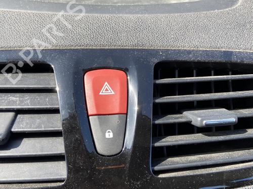 Used Warning switch RENAULT MEGANE III Grandtour (KZ0/1) 1.5 dCi (KZ09, KZ0D, KZ1G, KZ29, KZ14, KZ1W, KZ10, KZ1F,... (110 hp) 27107314