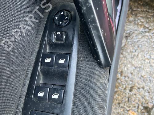 Used Left front window switch PEUGEOT 308 II (LB_, LP_, LW_, LH_, L3_) 1.6 HDi / BlueHDi 115 (115 hp) 32022549