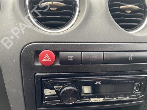 Używane Przełącznik świateł awaryjnych SEAT IBIZA III (6L1) 1.9 TDI (100 hp) 30885564