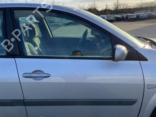 front-right-exterior-door-handle-renault-megane-ii-bm01_-cm01_-2001-2002-2003-2004-2005-2006-2007-2008-2009-2010-2011-2012-31953467 main image