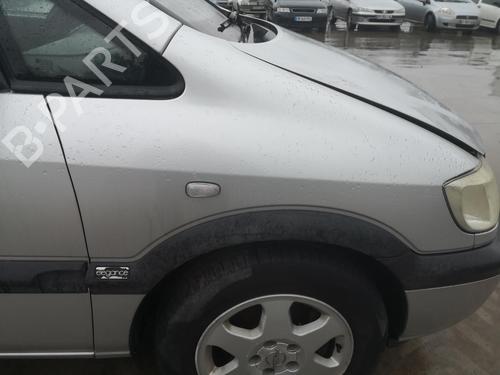 Used Right front fenders OPEL ZAFIRA A MPV (T98) 2.2 DTI 16V (F75) (125 hp) 27131816