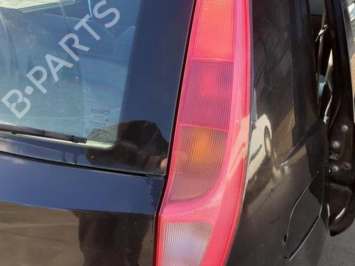 Used Right taillight FIAT PUNTO (188_) 1.9 JTD (86 hp) 27120626