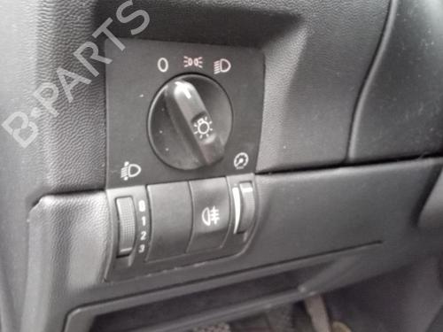 Commande de phare OPEL CORSA C (X01) 1.3 CDTI (F08, F68) (70 hp) 27147937