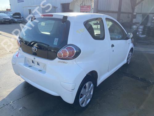 Bagaksel Bagaksel TOYOTA AYGO (_B1_) 1.0 (KGB10_, KGB10R) (68 hp) 32121408 32121408