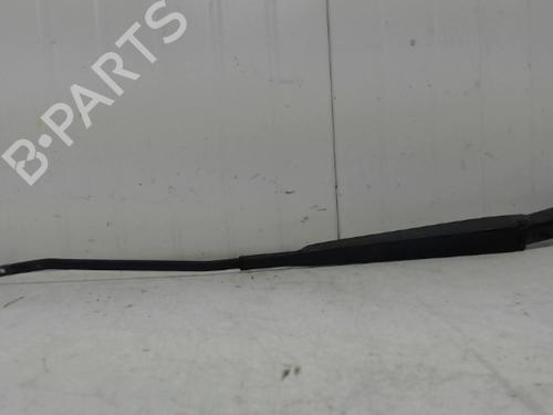 Used Front windshield wiper arm RENAULT MEGANE III Hatchback (BZ0/1_, B3_) 1.5 dCi (BZ0C) (90 hp) 27117581