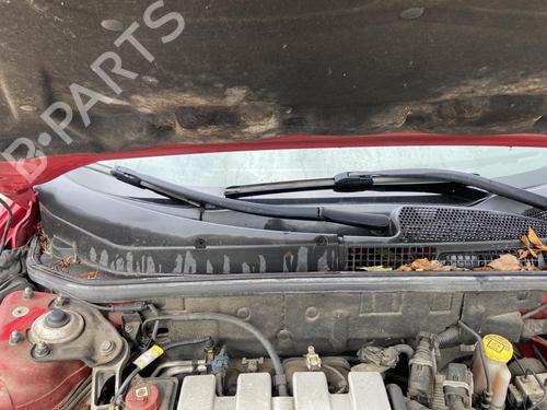 Used Front windshield wiper arm ALFA ROMEO 147 (937_) 1.6 16V T.SPARK (937.AXA1A, 937.AXB1A, 937.BXB1A) (120 hp) 27152475