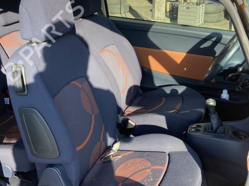 Used Front left interior door handle Front left interior door handle PEUGEOT 1007 (KM_) 1.4 (75 hp) 33570267 33570267