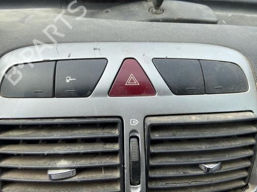 Used Warning switch PEUGEOT 307 SW (3H) 1.6 HDI 110 (109 hp) 28427617