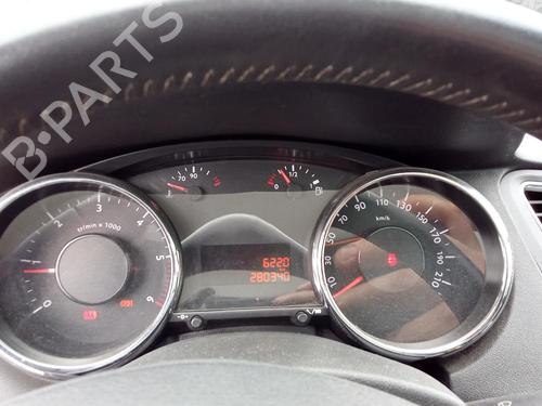 Used Instrument cluster PEUGEOT 5008 (0U_, 0E_) 1.6 HDi (110 hp) 27133730