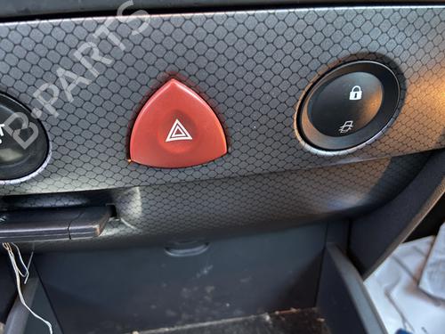 Warnblinkschalter für RENAULT MEGANE II (BM0/1_, CM0/1_) 1.6 16V (112 hp) 31659893