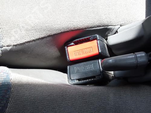 Used Seat buckle CITROËN XSARA PICASSO (N68) 2.0 HDi (90 hp) 27110374