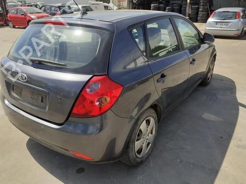 Used Rear axle KIA CEE'D Hatchback (ED) 1.6 CRDi 90 (90 hp) 27119534