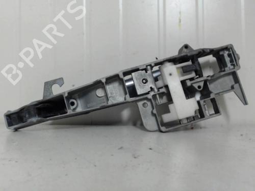 Front left exterior door handle PEUGEOT 407 SW (6E_, 6D_) 2.0 HDi 135 | BP27115788C128 
