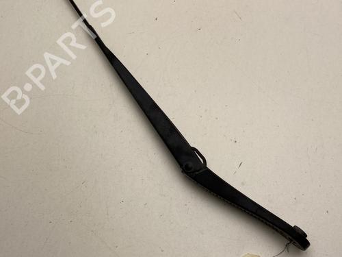 Used Front windshield wiper arm RENAULT CLIO III (BR0/1, CR0/1) 1.2 16V (BR02, BR0J, BR11, CR02, CR0J, CR11) (75 hp) 27108731