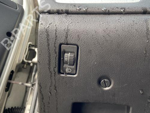 Used Headlight switch PEUGEOT 307 Break (3E) 1.6 HDi 110 (109 hp) 32387066