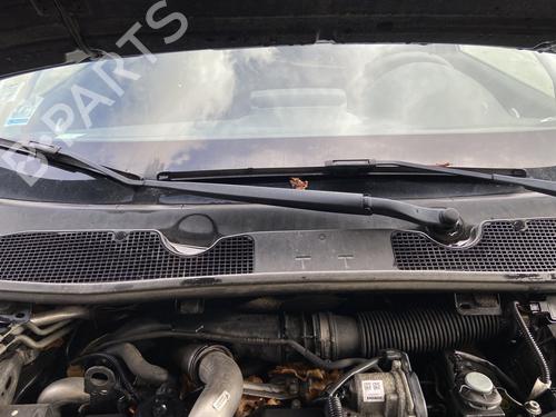 Used Front windshield wiper arm RENAULT MEGANE III Hatchback (BZ0/1_, B3_) 1.5 dCi (BZ09, BZ0D, BZ1W, BZ29, BZ14) (110 hp) 32087881