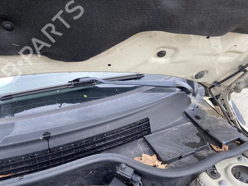 Used Front windshield wiper arm MINI MINI (R56) Cooper D (109 hp) 27107506