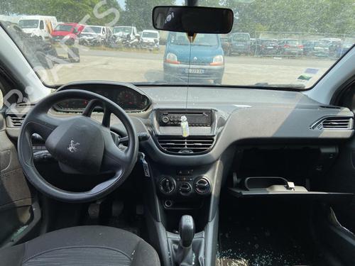 Used Dashboard PEUGEOT 208 I (CA_, CC_) 1.4 HDi (68 hp) 27112240